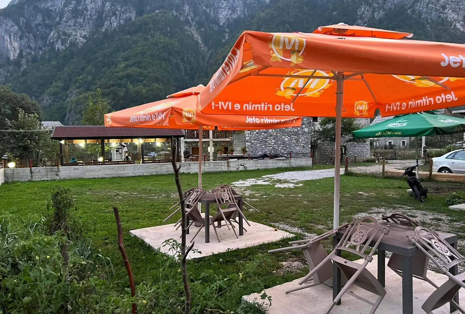 Mikel Center Theth Guesthouse Πανσιόν
